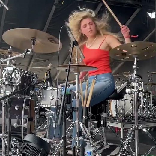 Brooke Colucci 🥁🔥