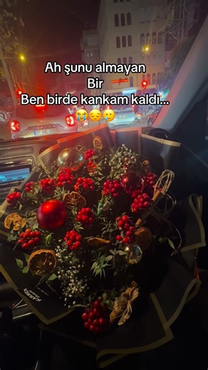 Alanya karmen flowers on Instagram: "Kankamın canı sağ olsun#alanyaçiçeksiparişi #buket #şehrinçiçekcisialanya #paylaş #keşfet #keşfetteyiz #alanya #kanka #kokina #yilbasi #hediye #Alanya#alanyaciceksiparişi"