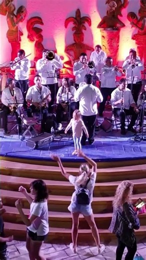 멕시코 플라야 델 카르멘 밤축제, 거리의 분위기 | Mexico Playa del Carmen Night Festival — Street Vibes