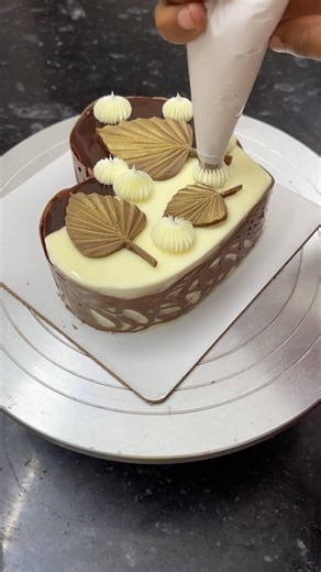 Black & White Heart Cake 🖤🤍 #shorts #trending #heartcake #cake