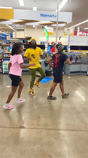 WALMART VIBES (Brandon, FL) ✨🔥 Its Doesnt Stop ❤️ I Love Everyone Endlessly 🚀 FOLLOW THE DANCERS TAGGED! #fyp #encore #florida #walmart #swisher3x