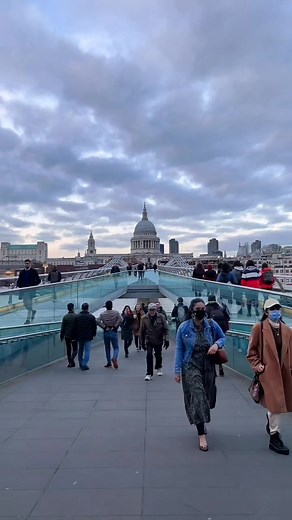 Millennium Bridge/St Paul's Cathedral #london #visitlondon #fyp #timelapse