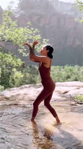 The journey towards honoring our heart's intelligence invariably starts with honesty. It's in the questioning, in the introspection where real growth sprouts. 🌿 Where do you feel conflict in your life? Can you dive deep and be unflinchingly honest about the solutions? Often, the answers we seek are dormant within us, awaiting the spark of honesty to illuminate them. Remember, it's only through the trials of questioning and the triumph of truth that we can fully embrace our heart's wisdom. Embra