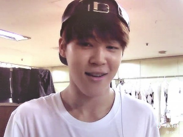 Jimin's Captivating Performance of 'Lie' with BTS