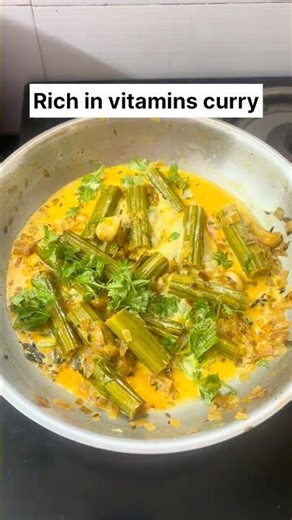 Pour milk into the mulakkaya and try it👌👌#drumsticks#mulakkada#vitaminc#