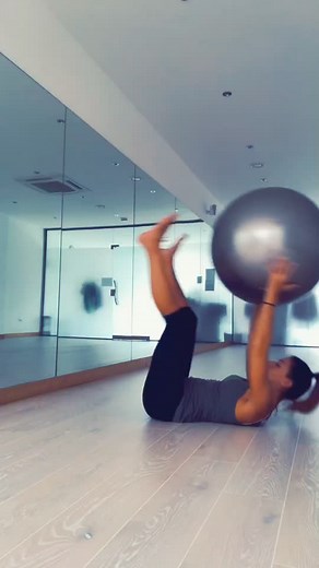 Effective Swiss Ball Abs & Core Workout