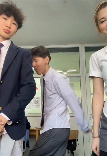 mirai (@zxmirai)’s videos with Swish Swish - Katy Perry