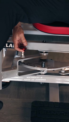 Tu veux des belles fesses… c’est LA machine à faire! 💥 C’est la toute dernière version de notre prototype, toujours en test au Atlantis Gym. Profitez de cette exclusivité et n’hésitez pas à venir l’essayer pour nous dire ce que vous en pensez! #atlantisgymlaval #raymondsansoucy #glutesmachine #shapeGreatness #machineexclusive