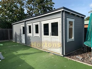 8.5m x 3m log cabin with EPDM pent roof