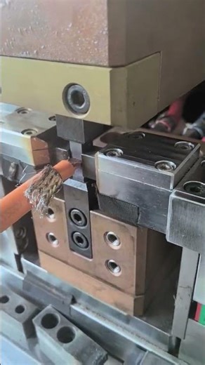 thermo compression machine to compact the wires