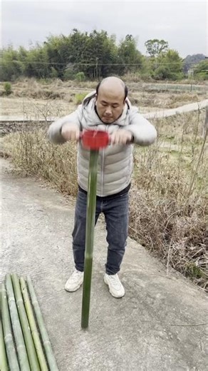 Splitting Bamboo Process is So Relaxing - Materials Arranged Neatly
