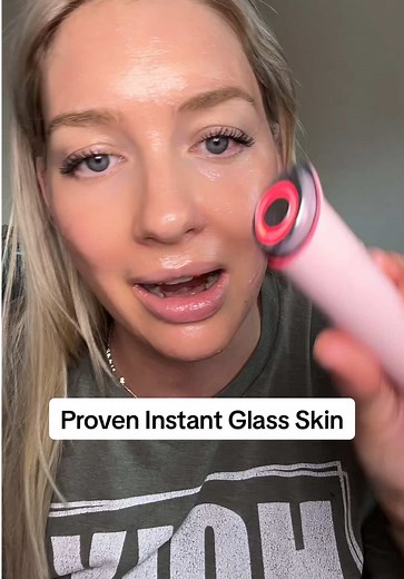 Clinically proven to boost skincare absorption by 565%—this Korean facial wand is finally in the U.S. ✨ My secret for glass skin, fewer fine lines, and next-level glow—no needles, no downtime. #GlassSkin #SkinTool #MidlifeGlowUp #medicube #collagenjellycream