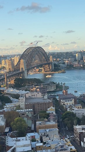 Sydney Harbour awaits. Discover the magic that makes every moment a delight. #FSSydney #FourSeasons #SydneyHarbour #LuxuryExperience #FourSeasonsSydney | Four Seasons Hotel Sydney