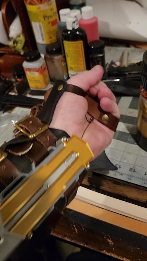 Assassin's Creed Syndicate Hidden Blade Cosplay