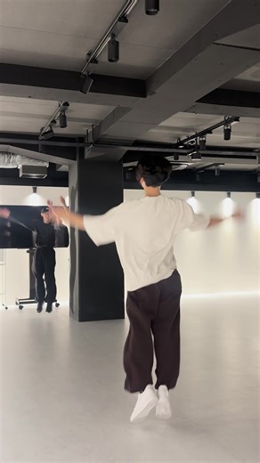 Zepp プレデビューLIVEまであと32日！