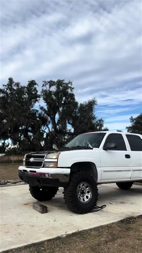 Explore the Capabilities of a Bigger 2WD Bubba Truck