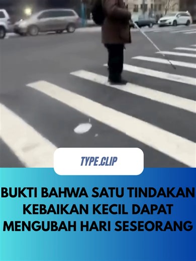 Terkadang, tindakan kebaikan yang paling sederhana justru memberi dampak yang besar. ❤️ Di New York City, seorang pejalan kaki dengan tulus membantu menuntun seorang pria tunanetra menyeberang jalan hingga tiba dengan aman di tujuannya. Sebuah gestur sederhana yang menjadi pengingat bahwa kepedulian antar sesama masih ada di tengah kesibukan kota. #Kindness #Humanity #Kebaikan #NewYorkCity #spreadkindnessandlove🧡🌻