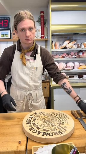 100K views · 5.3K reactions | Today’s cheese of the day is Brie de Meaux, a soft, cows milk cheese known as the king of cheeses! #cheesestore #cheesestoreofbeverlyhills #cheesemonger #cheeselover | The Cheese Store of Beverly Hills | Facebook