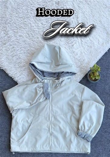 Stylish Hooded Jackets Available in Various Colors