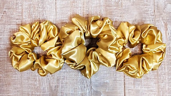 Transform Your Hair with a DIY XXL Ruffle Scrunchie – Easy and Stylish Craft