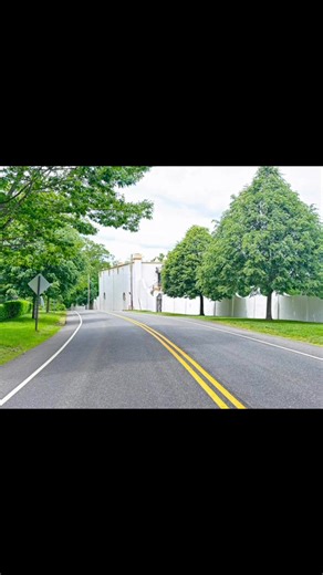 Beautiful grounds The Suffolk County Vanderbilt Museum and Planetarium in Centerport, NY, is a unique estate featuring a mansion, marine and natural history museum, and a state-of-the-art planetarium, all on the former waterfront estate of William K. Vanderbilt II. It showcases Vanderbilt's extensive collections of marine life, ethnographic artifacts, and natural history specimens, alongside the historic mansion, gardens, and the large Reichert Planetarium with its 60-foot dome for celestial sho