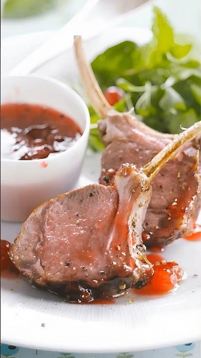 Côtelettes d'agneau, sauce aux groseilles ⭐ #Côtelettes #agneau #groseilles