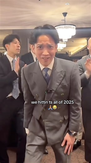 ChrisMulaa 💰 on Instagram: "Song link in bio 😂🔥 - - - - - - - - #fyp #funnyvideo #funny #reels #reelsvideo #viral #meme #reelsinstagram #kaicenathouse"