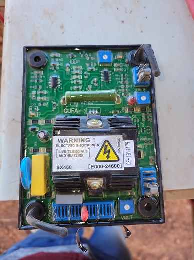 AVR SX460 من الداخل نقول لها في المنطقتنا كاسيطة وانتم #AVR #ÉLECTRIQUE #ÉLECTRICITÉ #SOLAIRE #الطاقة_الشمسية #الفلاحة #الفلاح #الكهرباء #الطاقة_الشمسية #الفلاحة #الفلاح #energiesolaire #panneauxsolaires #energiepropre #energiephotovoltaïque #solutionecologique #autonomieenergetique | Green Energy الطاقة الخضراء