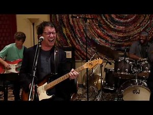 Michael Grimm performs "Chain of Fools"