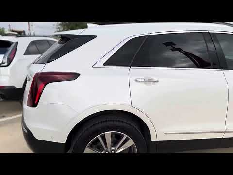 Some differences between a Cadillac XT5 and a XT4