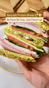 Avocado Protein Bread 🥑🍞 A low-carb, high-protein bread that’s crispy on the outside, fluffy inside, and packed with healthy fats! Perfect for sandwiches, toast, or a quick keto snack. 😋 What You Need: 🥑 1 small avocado 🧀 1/3 cup cottage cheese 🥚 1 egg 🧂 Everything but the Bagel seasoning How to Make It: 1️⃣ Preheat oven to 400°F. 2️⃣ Blend avocado, cottage cheese & egg until smooth. 3️⃣ Shape into 2 circles on a parchment-lined baking sheet. 4️⃣ Sprinkle with seasoning & bake for 20 minu