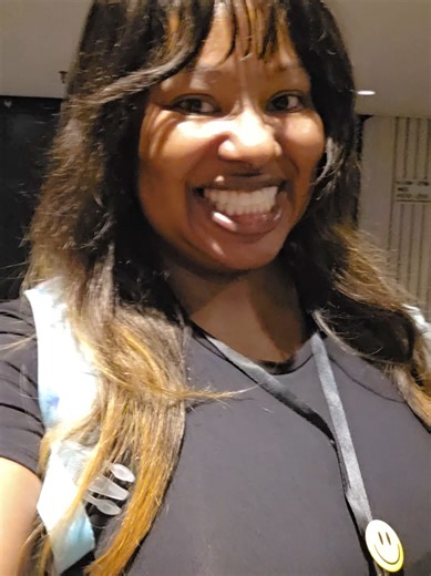 to know thyself or whatever else sounds therapeutic... really i just wanted y'all to see my makeup-free skin all moisturized and glowing 🧖🏾‍♀️