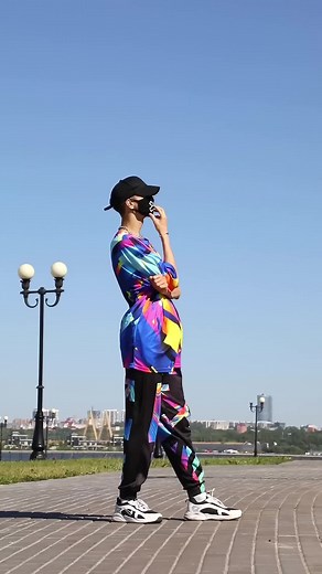 Shuffle Dance: Moves to the Ocean Beat