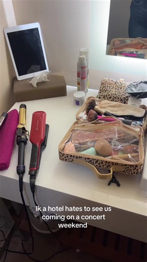 parker mccollum here we come 👯‍♀️@kaitlynn #concerttok