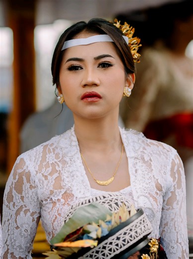 Bajang Intaran: Kecantikan Portrait di Bali