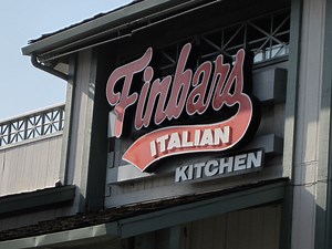 Finbars in Seal Beach to Close
