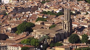 218K views · 4.5K reactions | Découvrez Aix-en-Provence, l'ancienne capitale de la Provence, depuis la cathédrale jusqu'au cours Mirabeau... A voir ce soir sur France 3 ! Le visible est invisible | Des Racines et Des Ailes | Facebook