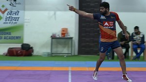 Look! He is back!😎 - and we can't wait to see him in action in brand new colours this #vivoProKabaddi season! Catch all things #UPYoddha as we build up to Season 8: Nov 27, 8:30 AM onwards | Star Sports 2/2HD/3/First | Star Sports