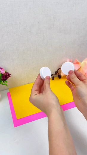 4.3K views · 13 reactions | Now you know a very simple life hack that will help you organize your toothbrushes in the bathroom #lifehacks #simplelifehack #trick Materials: • Toothbrushes • Bottle caps • Utility knife • Scissors • Double-sided tape | FastDIY | Facebook