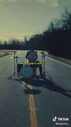 Heavydirtysoul (Blurryface) by Twenty One Pilots - Lyrics Video