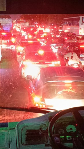@TamilNaduInfra Stuck at SP Koil for more than 45 minutes.Wonder how NHAI babus sleep peacefully knowing millions are suffering daily.State govt equally responsible and you know why.