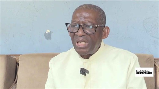 Qui est le cardinal guinéen Robert Sarah, pressenti comme un potentiel successeur au pape François ?