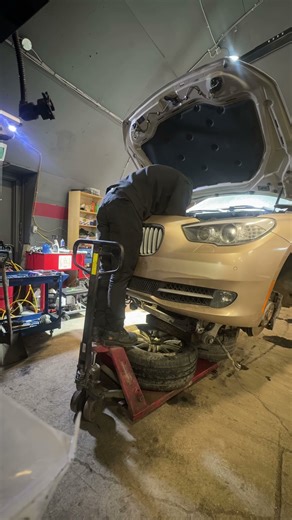 BMW 550i GT. Timing chain done. N63b44 engine. #timingn63b44 #bmw550igt #bmwworkshopcalgary