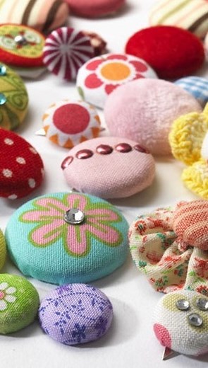 7.6K views · 35 reactions | Botones para hacer capitone! 彩 • • • • • • #tapiceria #tapizados #tapicero #botones #upholster #upholsteryschool #creatividad #restaurar #tapivic #hazlotumismo #diy #sofa #capitone #capitonê #artesanal #buenosaires | Creatividad Tapivic | Facebook