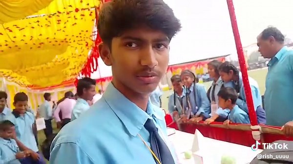 Student Creates AI, Impresses Classmates