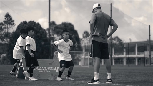 Experience the official LALIGA Malaysia training method in a high-energy taster session led by a UEFA Pro Licensed Head Coach from LALIGA. Join our exclusive trial sessions this December at a special launch rate of RM210 per player. Limited slots available – register early to secure your place. For boys and girls aged 10 to 18 years 📅 Dates: 7, 14 & 21 December 2025 (Every Sunday) 📍 Venue: SMK La Salle PJ, Jalan Chantek 5/13, Seksyen 5, 46000 Petaling Jaya, Selangor 👉 Register now for trials 