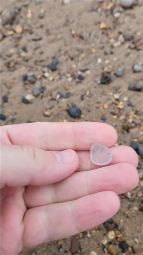 Roundy Triangle Glass Pebble Found on the Beach 🍸🏖️ | Rare Beach Glass Discovery