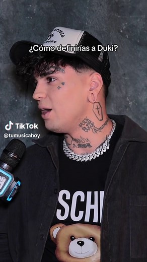 @C.R.O estrenó su nuevo álbum #CAPSULA y esto nos dijo sobre @dukoyasupiste 😈🦇🌙 VAYAN A VER ESTA ENTREVISTA QUE YA ESTÁ COMPLETA EN YOUTUBE ✅ #tumusicahoy #cro #duki #duko #tmh