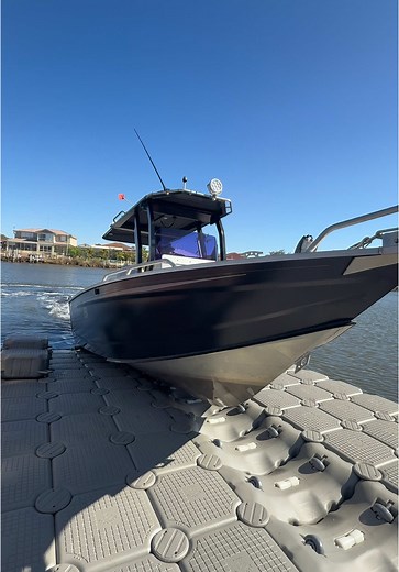 Exploring Baby Bar Crusher and New Razerline Boats