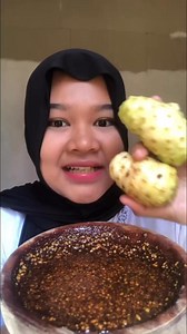 Yang komen makanya baca komentar yang di pin, itu ada 2 part, cari aja part 2 di video ku, kalau malas nyari mending skip , dari pada komentar ga jelas gt, nurunun harga diri sendiri yang kemarin req aku makan mengkudu mana suaranya !! | Neng Melinda
